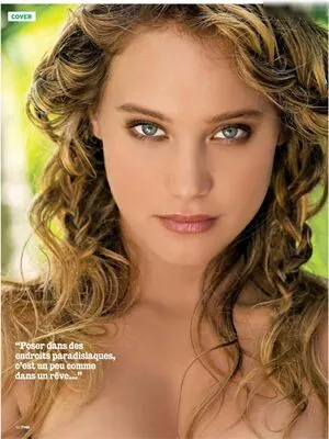 Hannah Davis content
