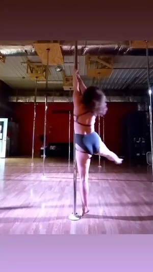 Hallee Hirsh content