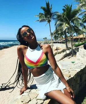 Heather Hemmens content