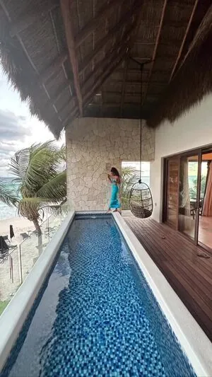 Heather Hemmens content