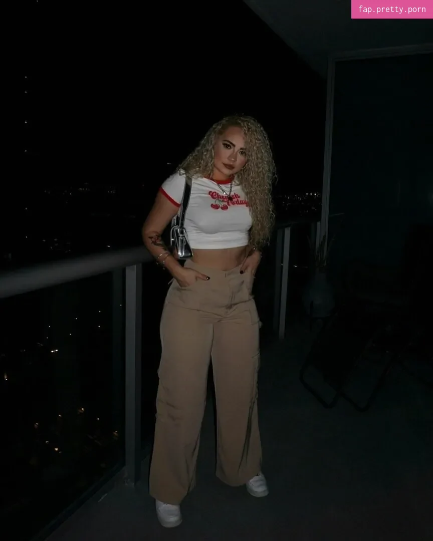 Hillary Millo - Photo #07