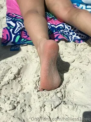 holliess1free content