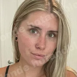 hotandblondee