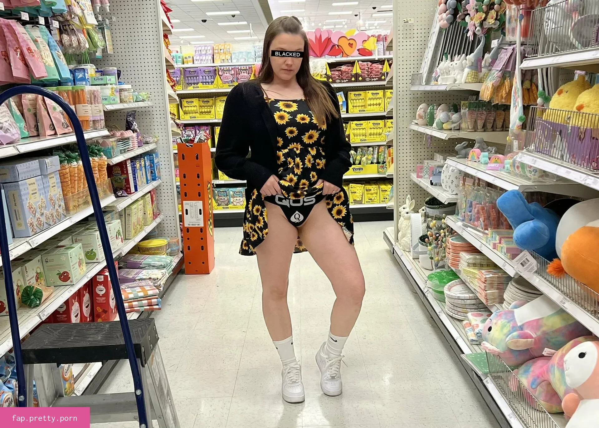 HotWifeHeidi - Photo #06