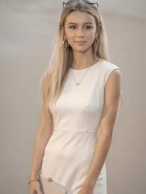 Haliey Welch content