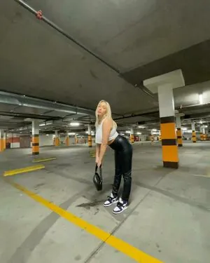 Holly Youpa content