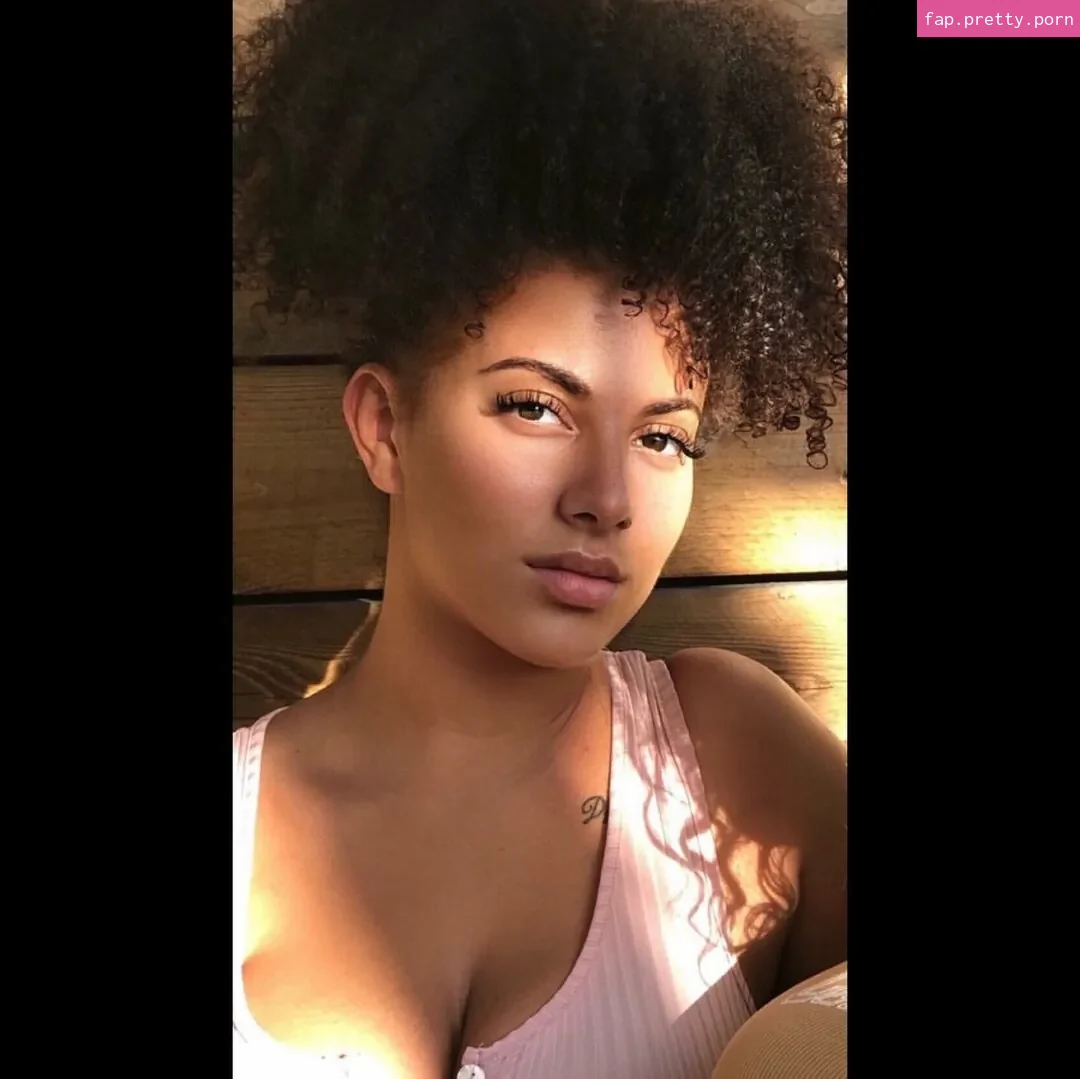 Ines Curly - Photo #09