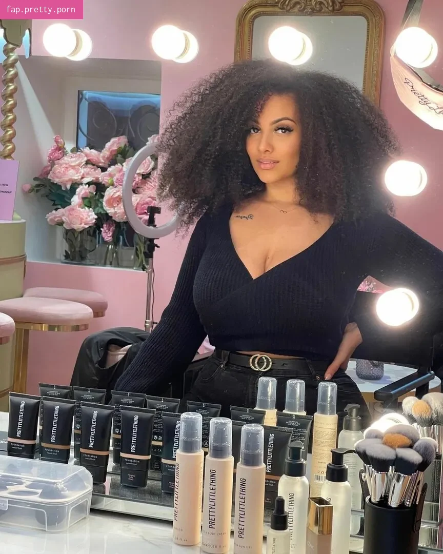 Ines Curly - Photo #50