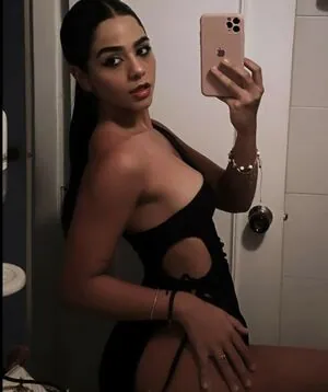 Isabella Giraldo content