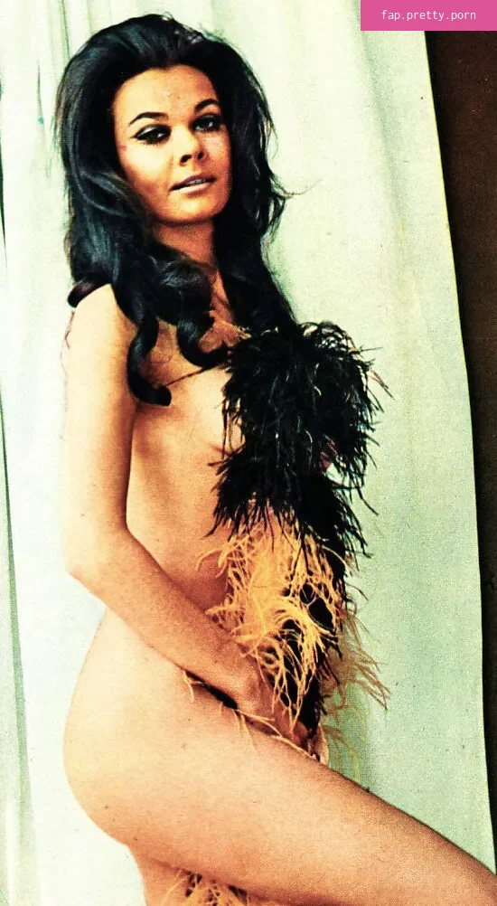 Imogen Hassall - Photo #17