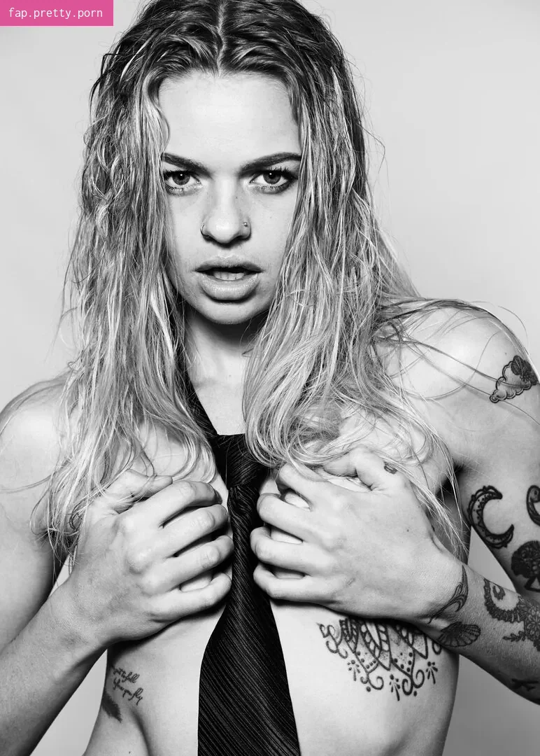 Isabella Jones - Photo #60