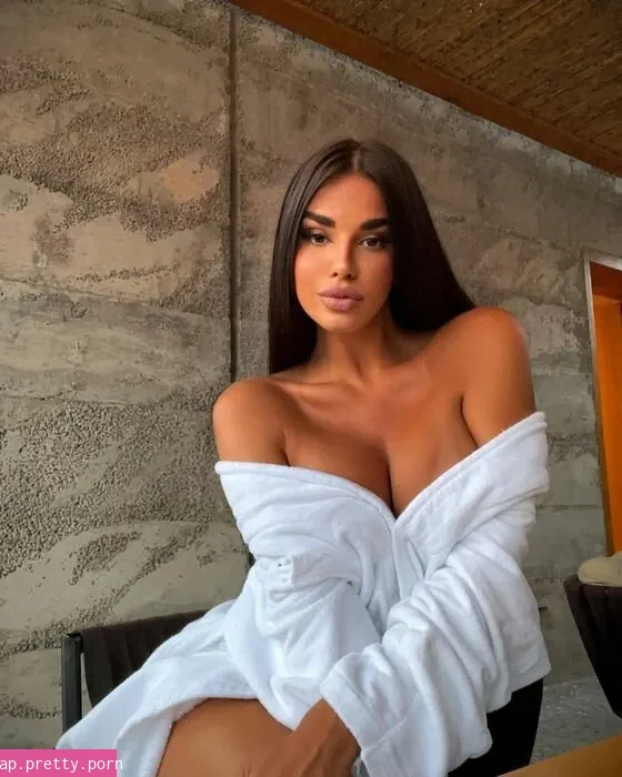 Ivana Knoll - Photo #32