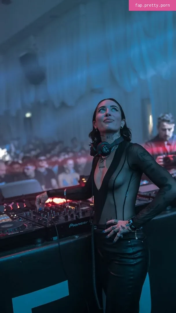 Indira Paganotto content