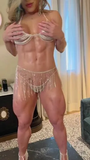 Izabelle Paula content