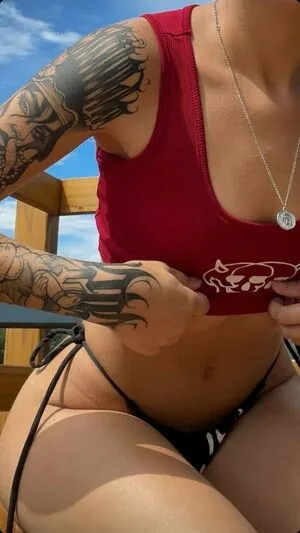 Isis Rodrigues content