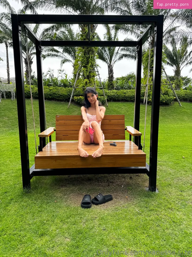 its.vanessasize - Photo #33