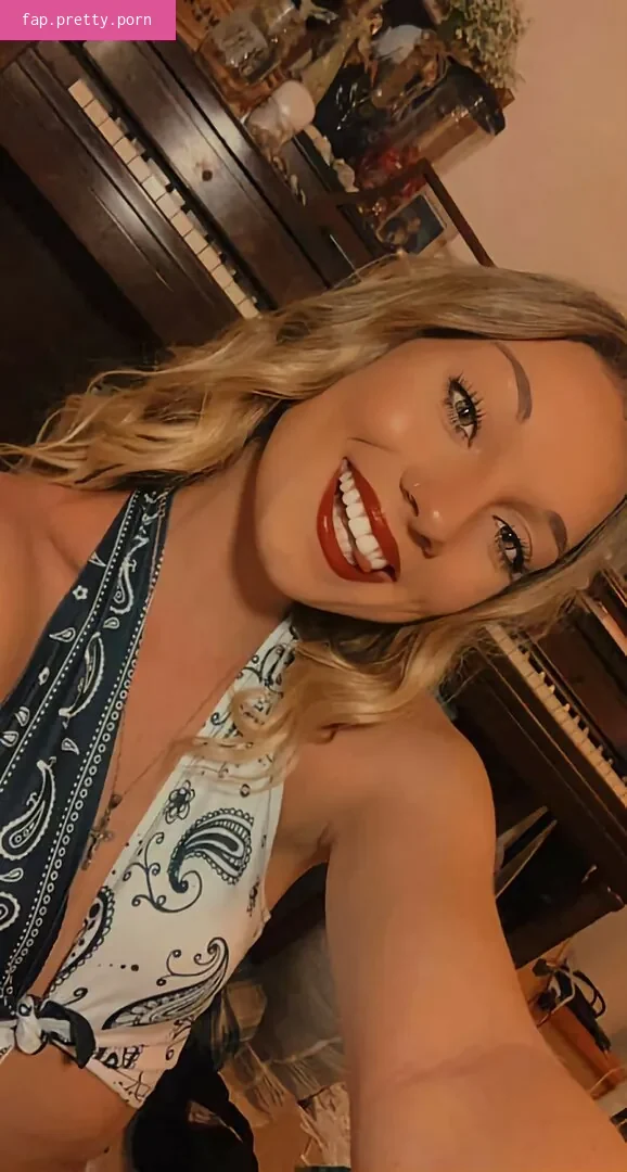 Izziyo14 - Photo #32