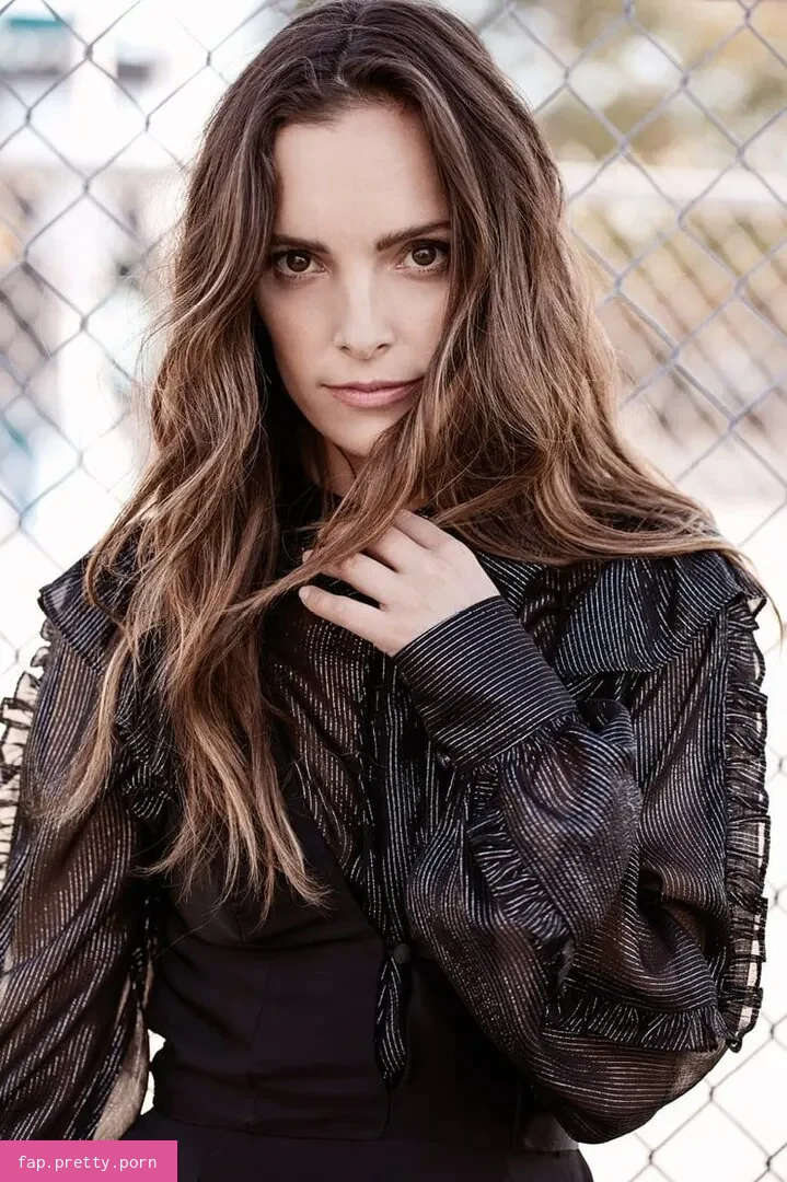 Jodi Balfour - Photo #30