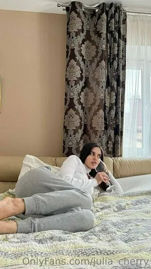 julia_cherry content