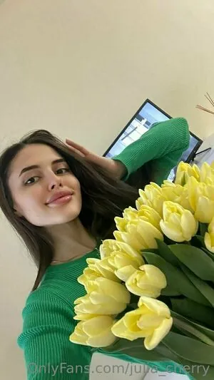 julia_cherry content