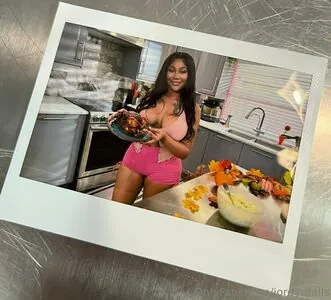 Jordyn Falls content