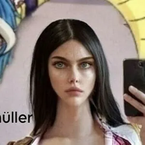 Julia Holzmueller