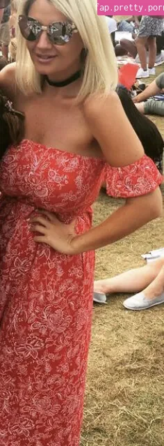 Jenni Jane Hall - Photo #09