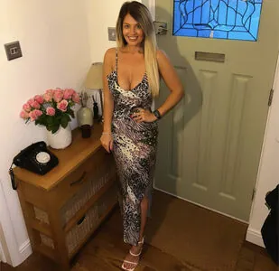 Jenni Jane Hall content