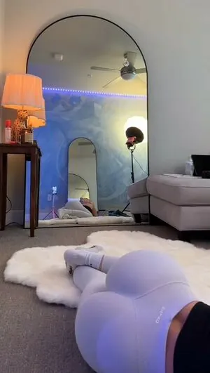 Jiggly_jessicaa content