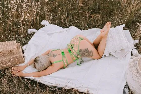 jordiiebarnes content