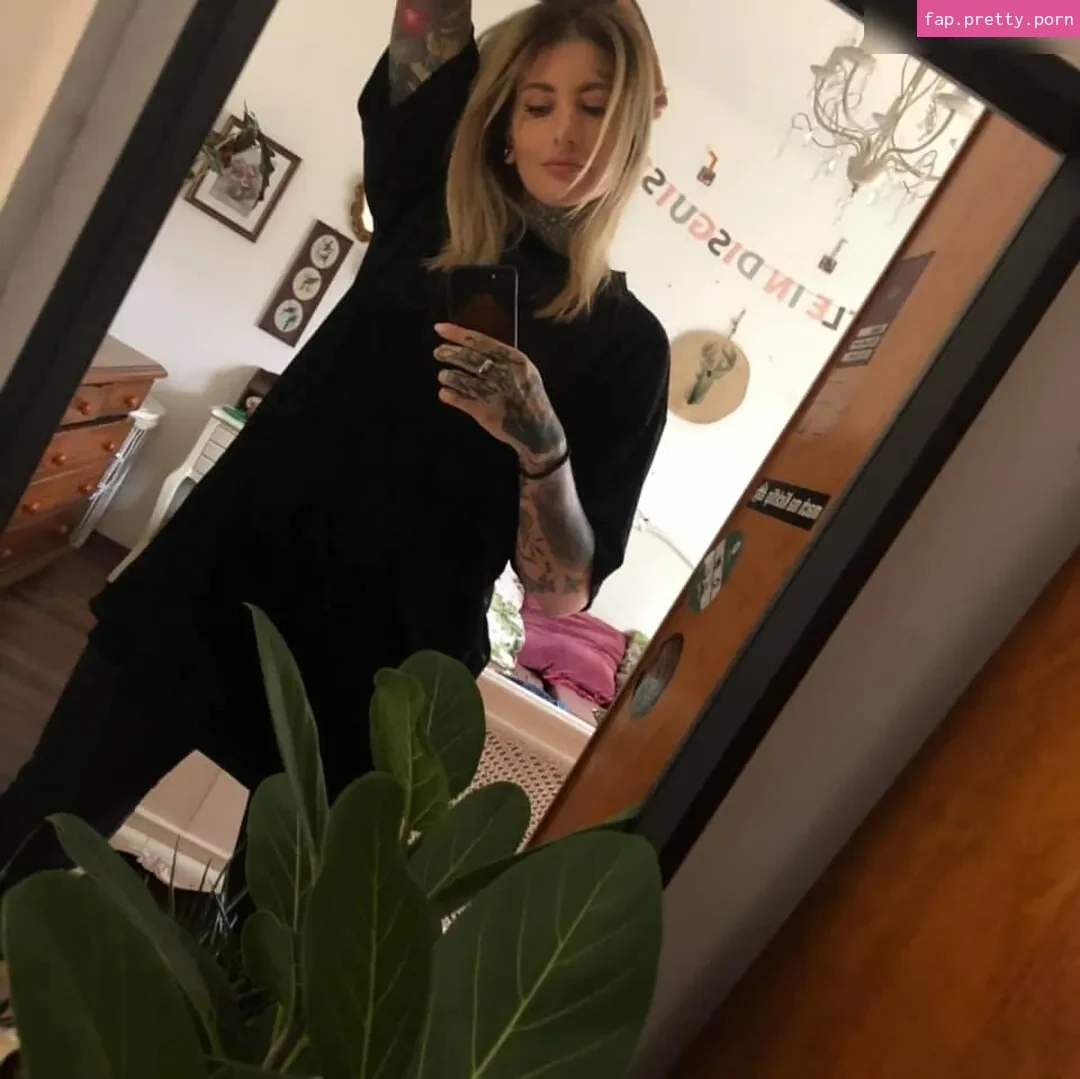 Julia Oertgen - Photo #12