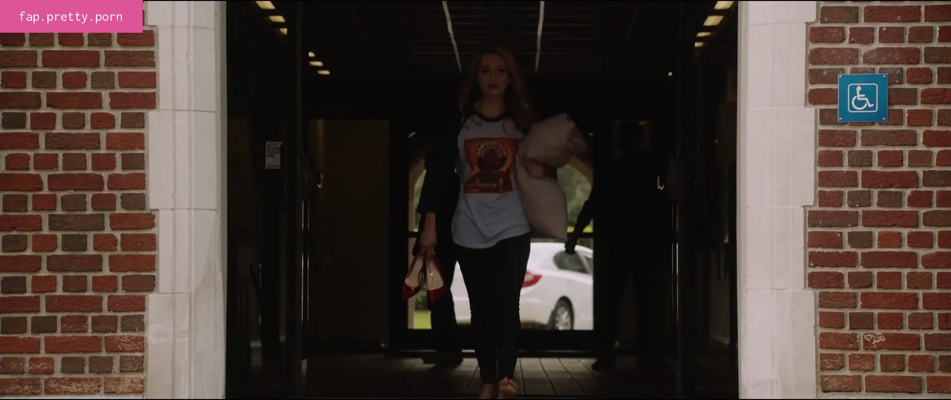 Jessica Rothe - Photo #16