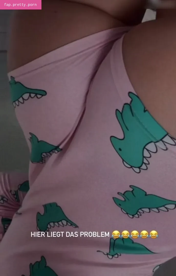 Julia Römmelt - Photo #01