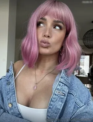 Julia Römmelt content