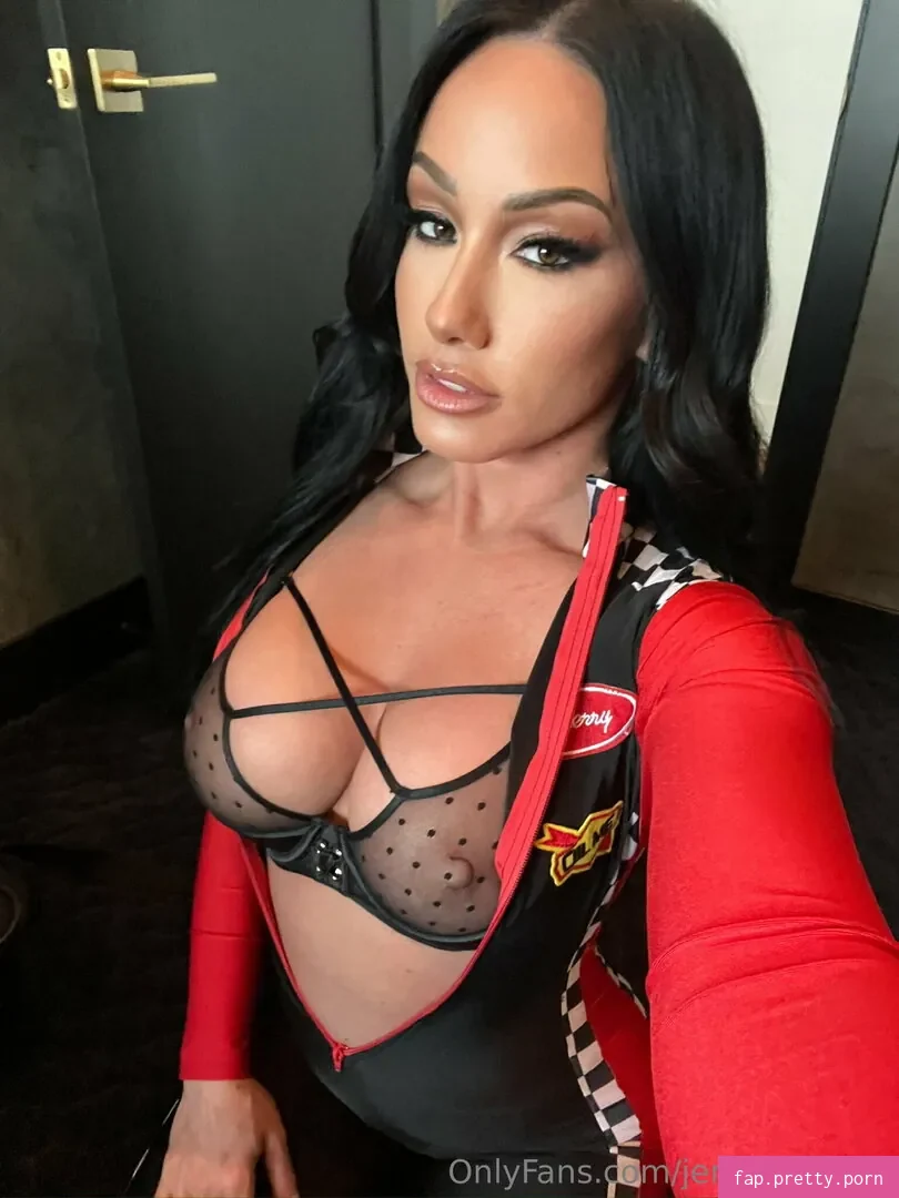 Jennifer White - Photo #27