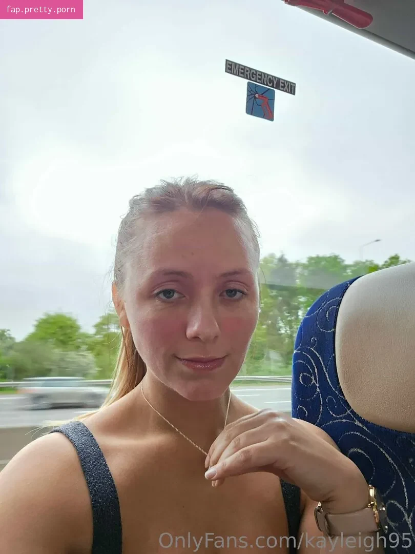 Kayleigh - Photo #13