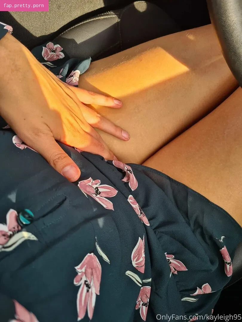 Kayleigh - Photo #20