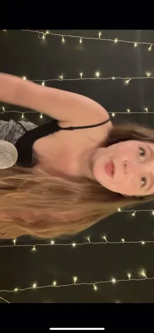 Kelly Belly ASMR content