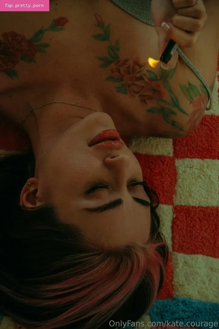 kate.courage - Photo #44