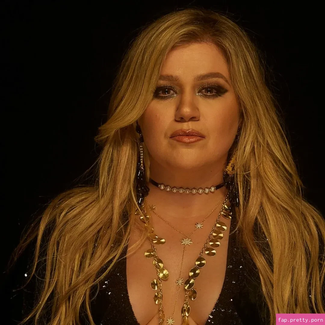 Kelly Clarkson - Photo #20