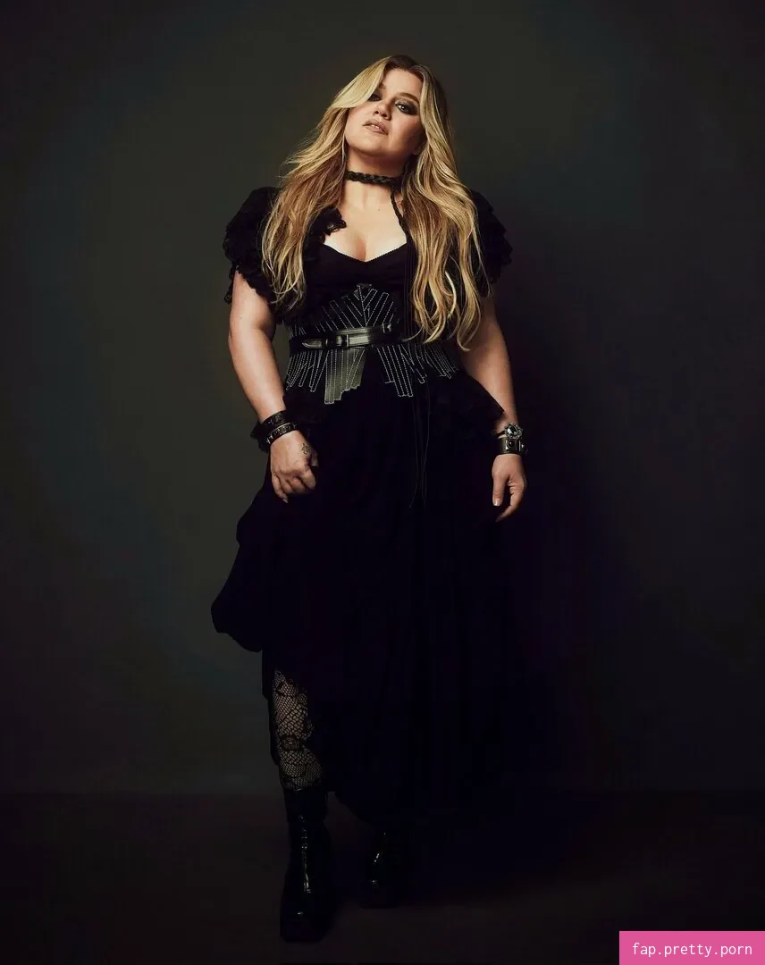 Kelly Clarkson - Photo #22
