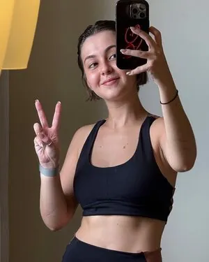 Klara Castanho #