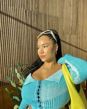 Katelyn Folasade content