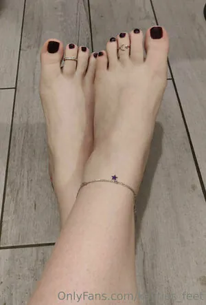 kayties_feet content