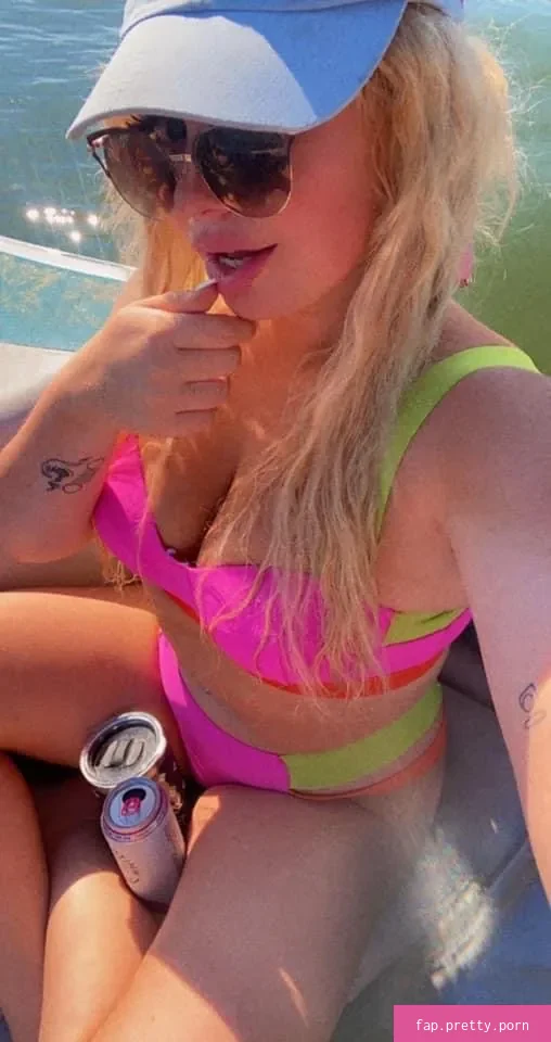 Kourtney Garrett - Photo #03