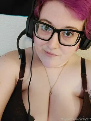kinky907 content