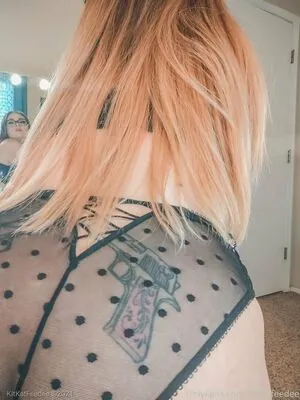 kinkycurvykat