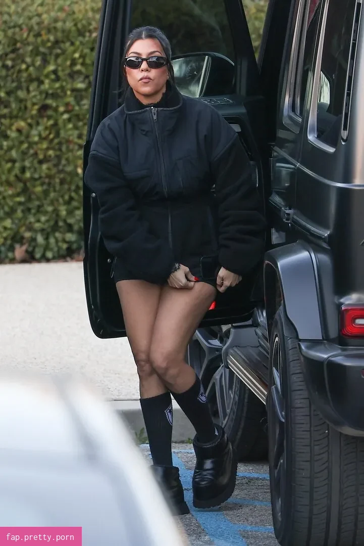 Kourtney Kardashian / kourtneykardash Nude Leaked OnlyFans Photo #28