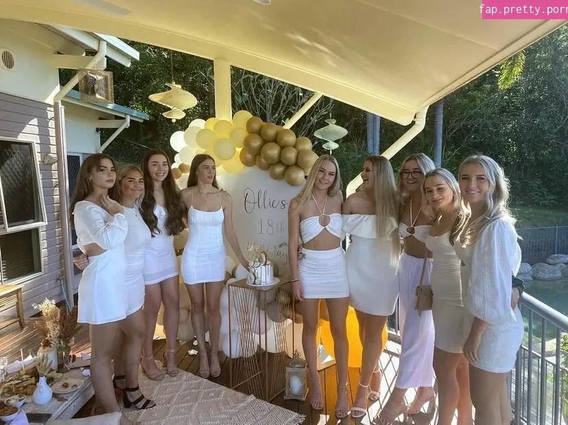 Kara Mia Van Pletzen - Photo #06