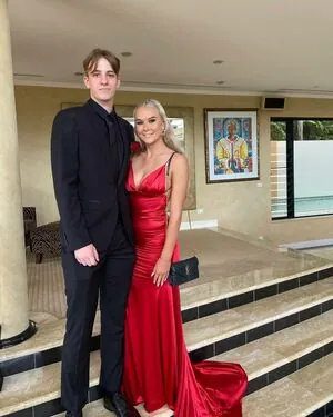 Kara Mia Van Pletzen content